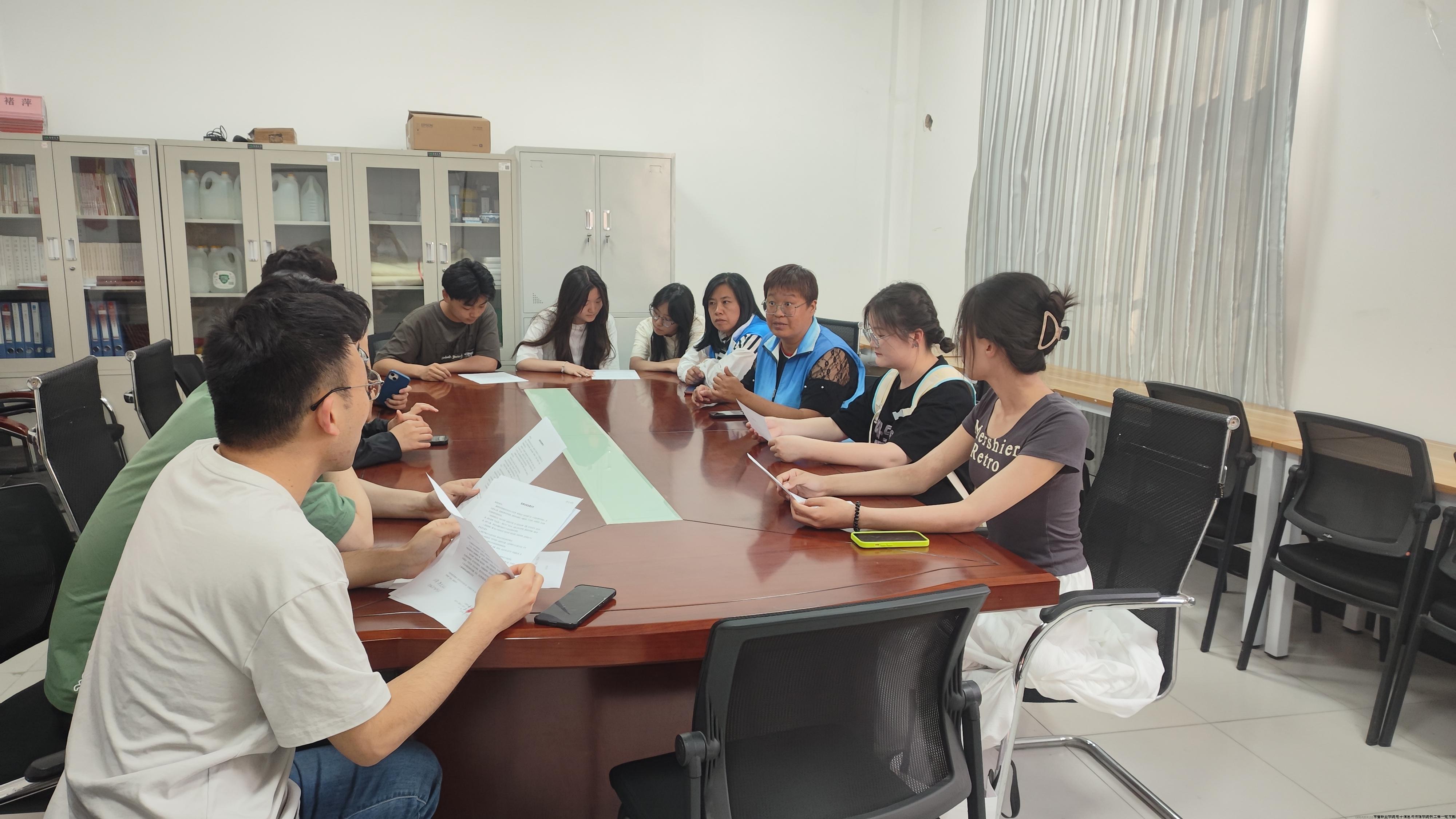 志愿服务结对项目“放学来吧”课堂开课1.jpg 志愿服务结对项目“放学来吧”课堂开课1.jpg