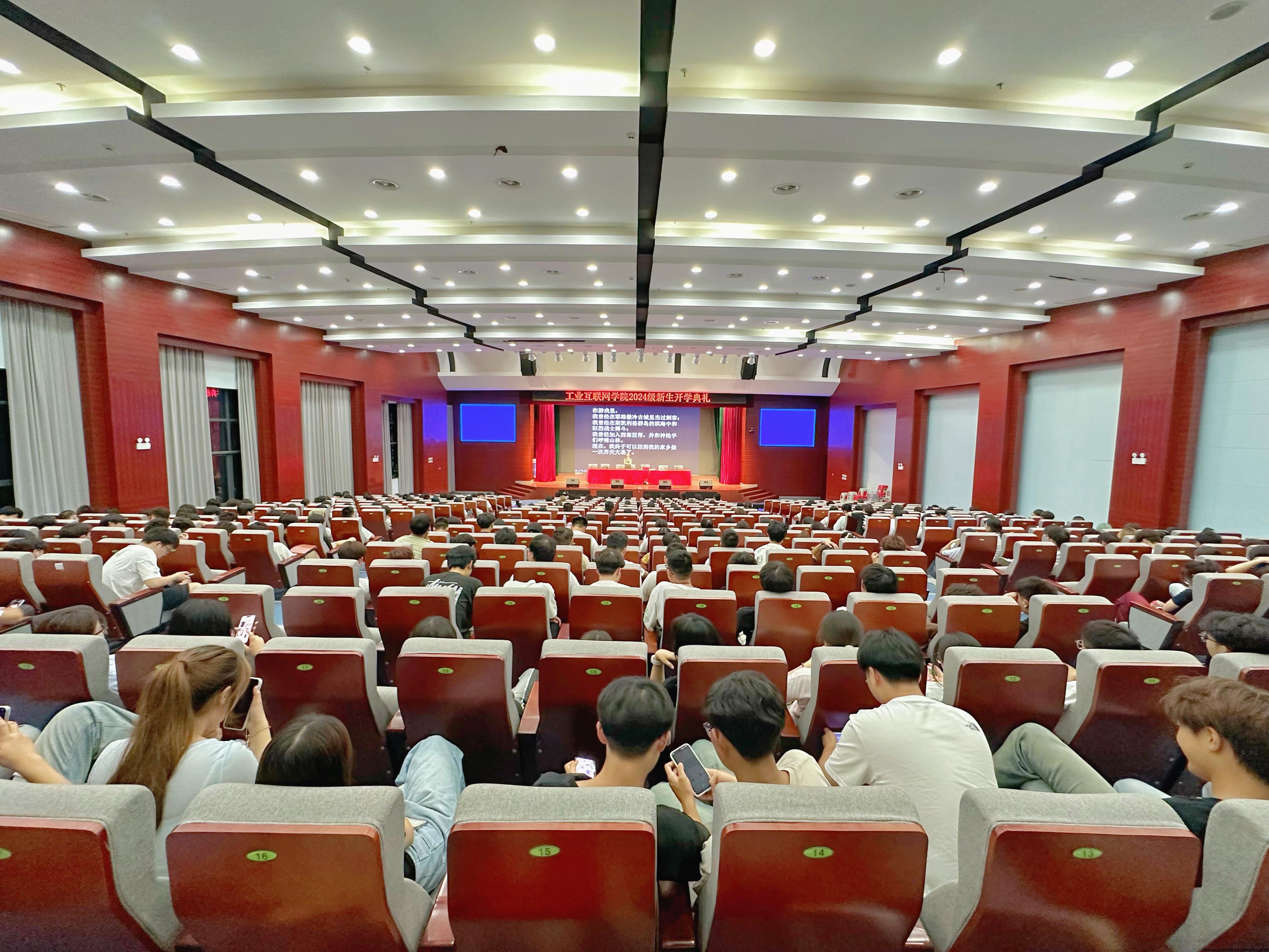 1(封面).jpg 1(封面).jpg