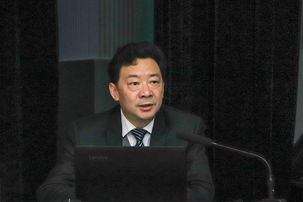 吴建清讲党课.jpg 吴建清讲党课.jpg