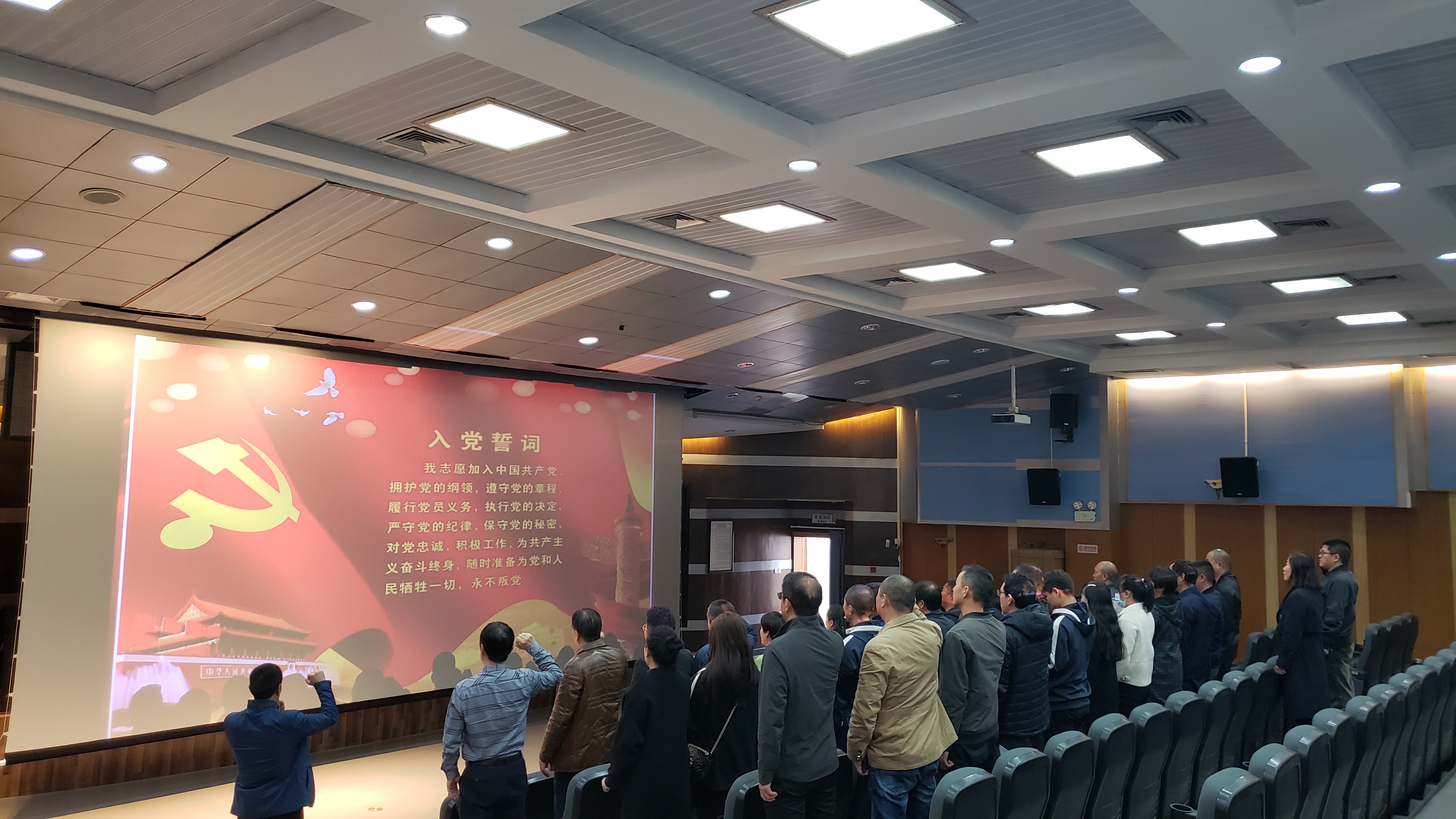 24a4eed90e41dbfa6c4432506e0613a.jpg 24a4eed90e41dbfa6c4432506e0613a.jpg