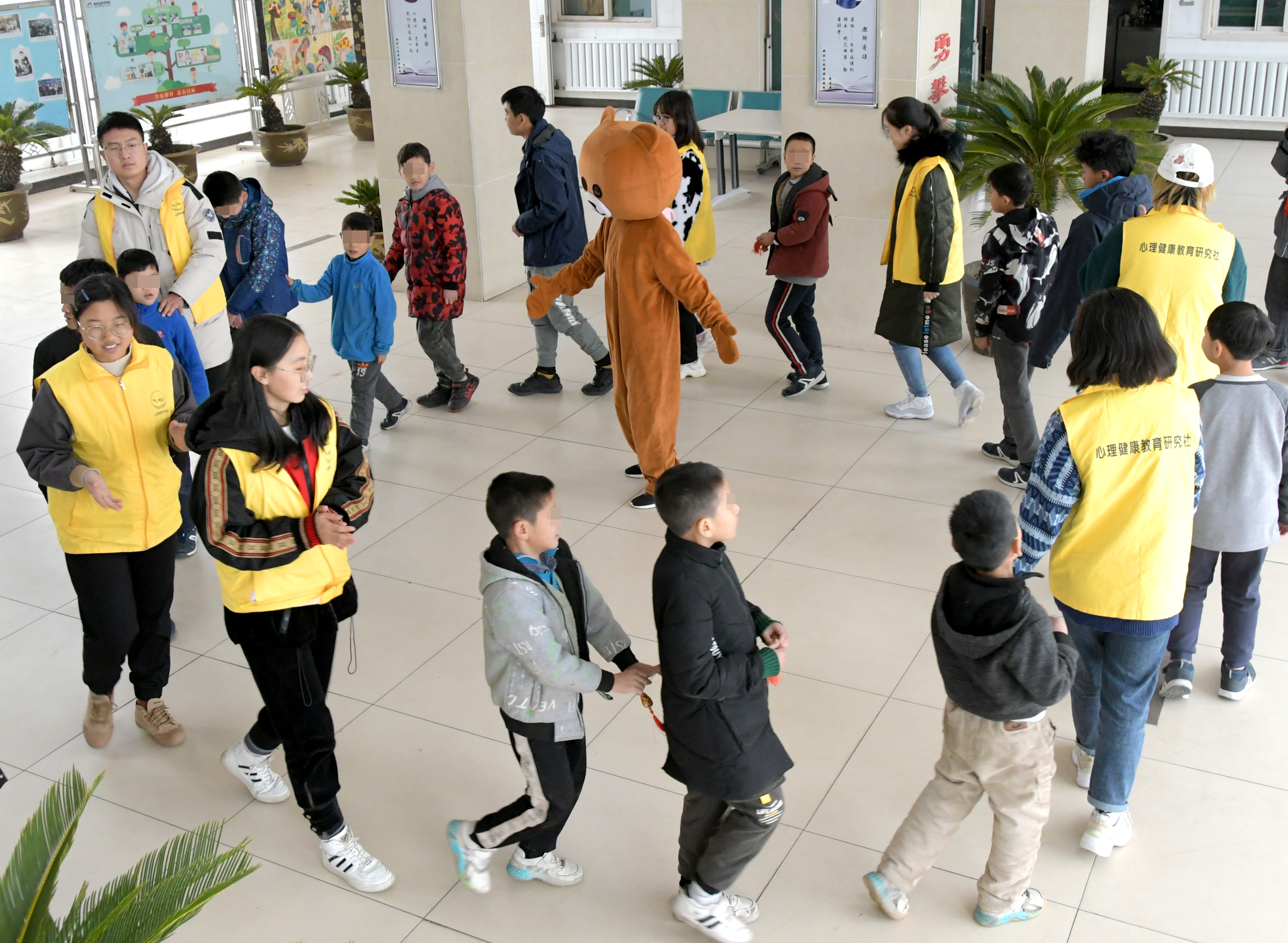 山西范大学开展以爱之名“艾”在行动 (1).JPG