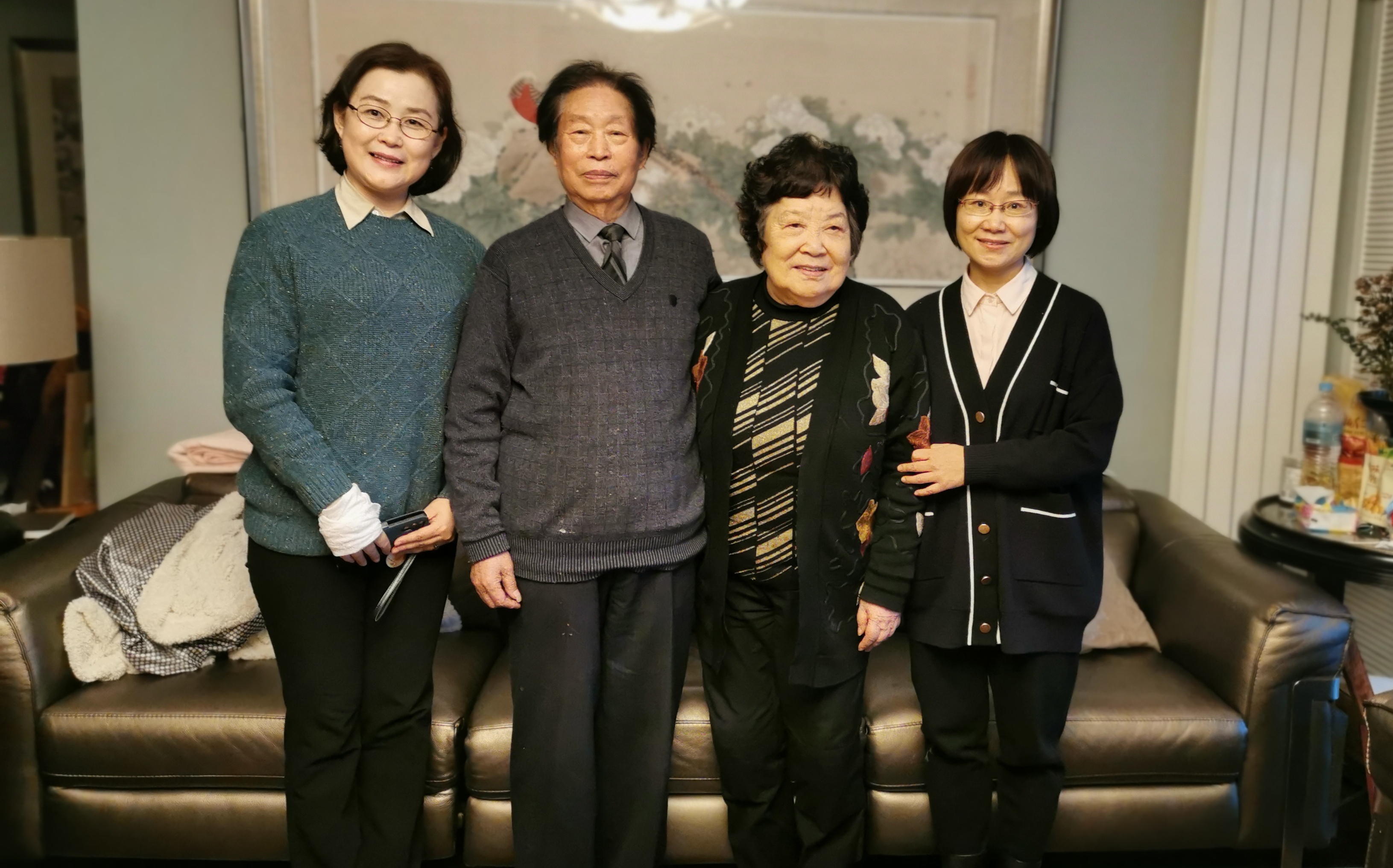 刘晶波和黄进两位老师看望屠美如老师.jpg 刘晶波和黄进两位老师看望屠美如老师.jpg