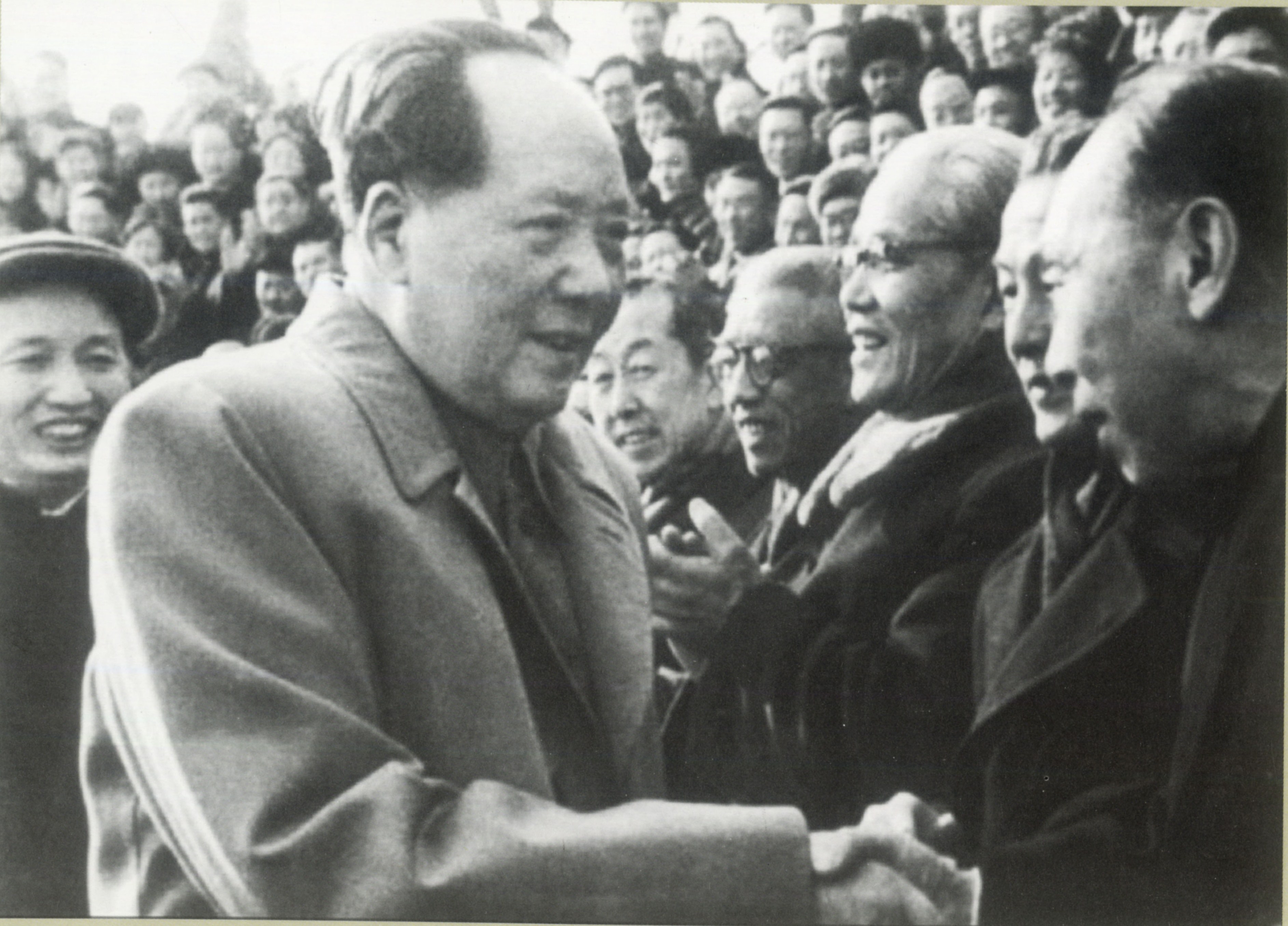 1959年4月,胡懋廉(右三)出席中国人民政治协商会议第三届全国委员会第一次会议期间,受到毛泽东的接见。.jpg 1959年4月,胡懋廉(右三)出席中国人民政治协商会议第三届全国委员会第一次会议期间,受到毛泽东的接见。.jpg