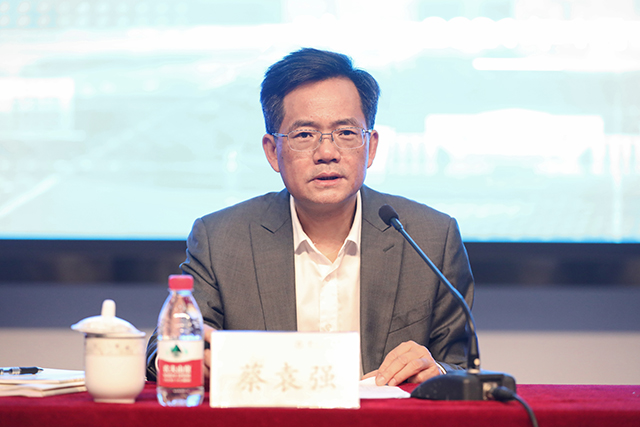 “科研大讨论”启动仪式-蔡袁强主持并讲话.jpg