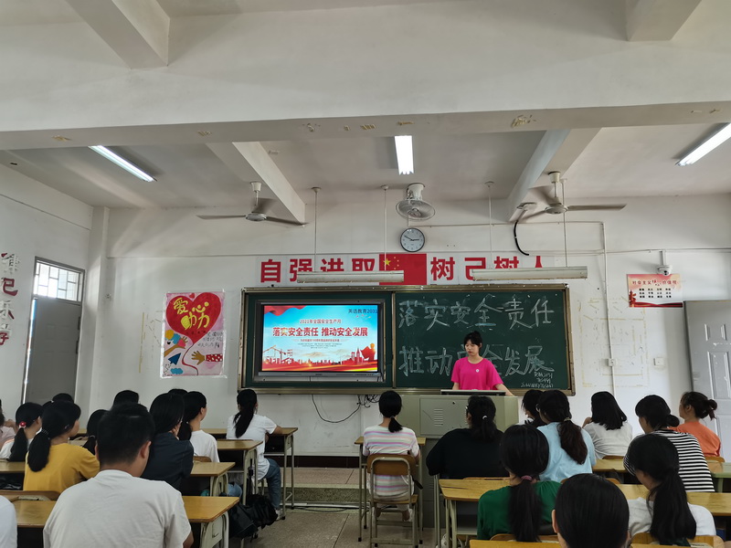 B4DBC4A59D9FB486B6F24F18A17_D0BFA502_25882.jpg B4DBC4A59D9FB486B6F24F18A17_D0BFA502_25882.jpg