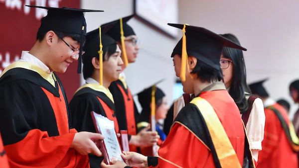 1624788040446053.jpg 颁奖.jpg