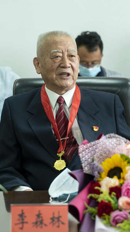 李森林.jpg 李森林.jpg