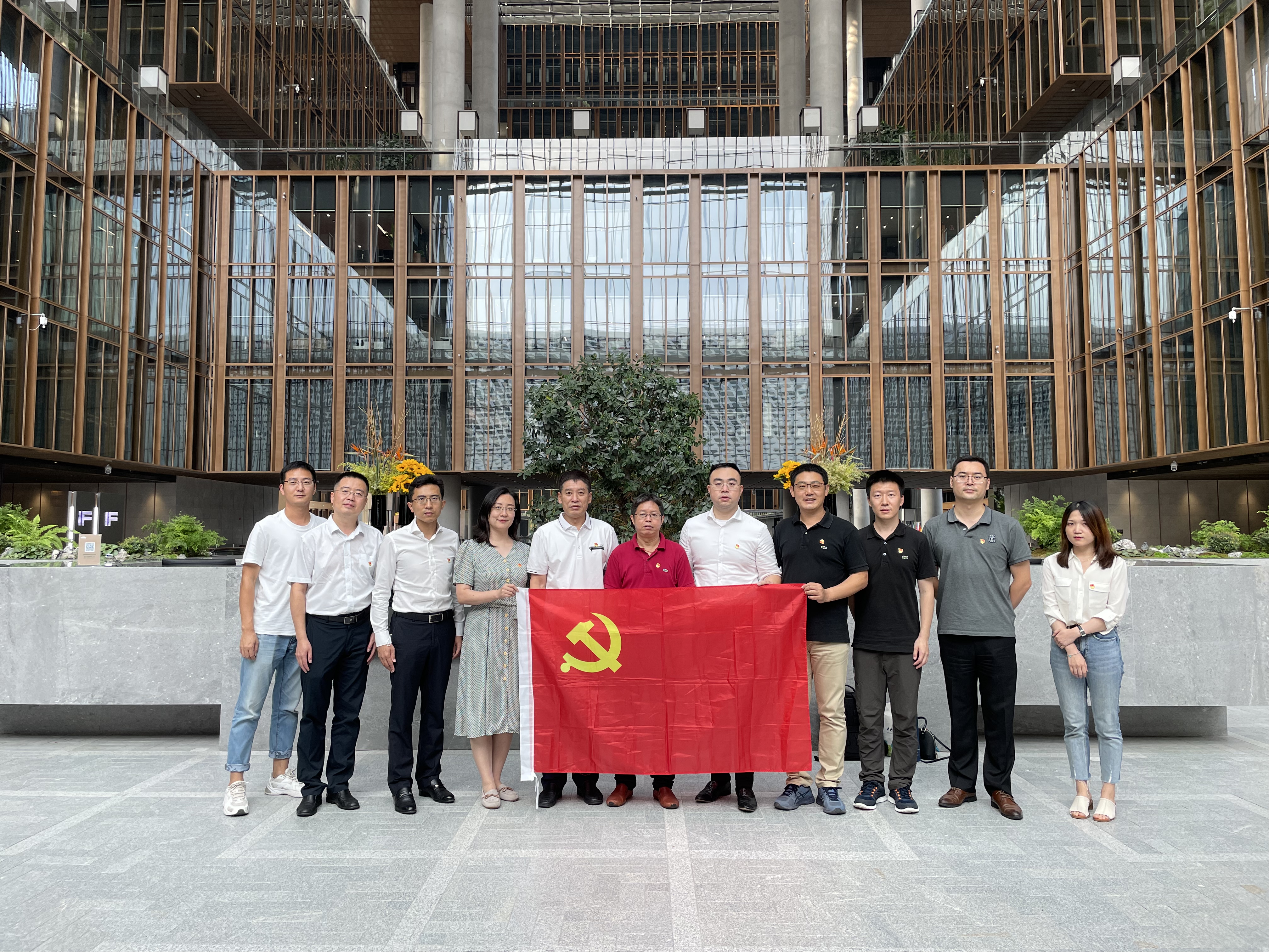 走进亚洲金融大厦.jpg