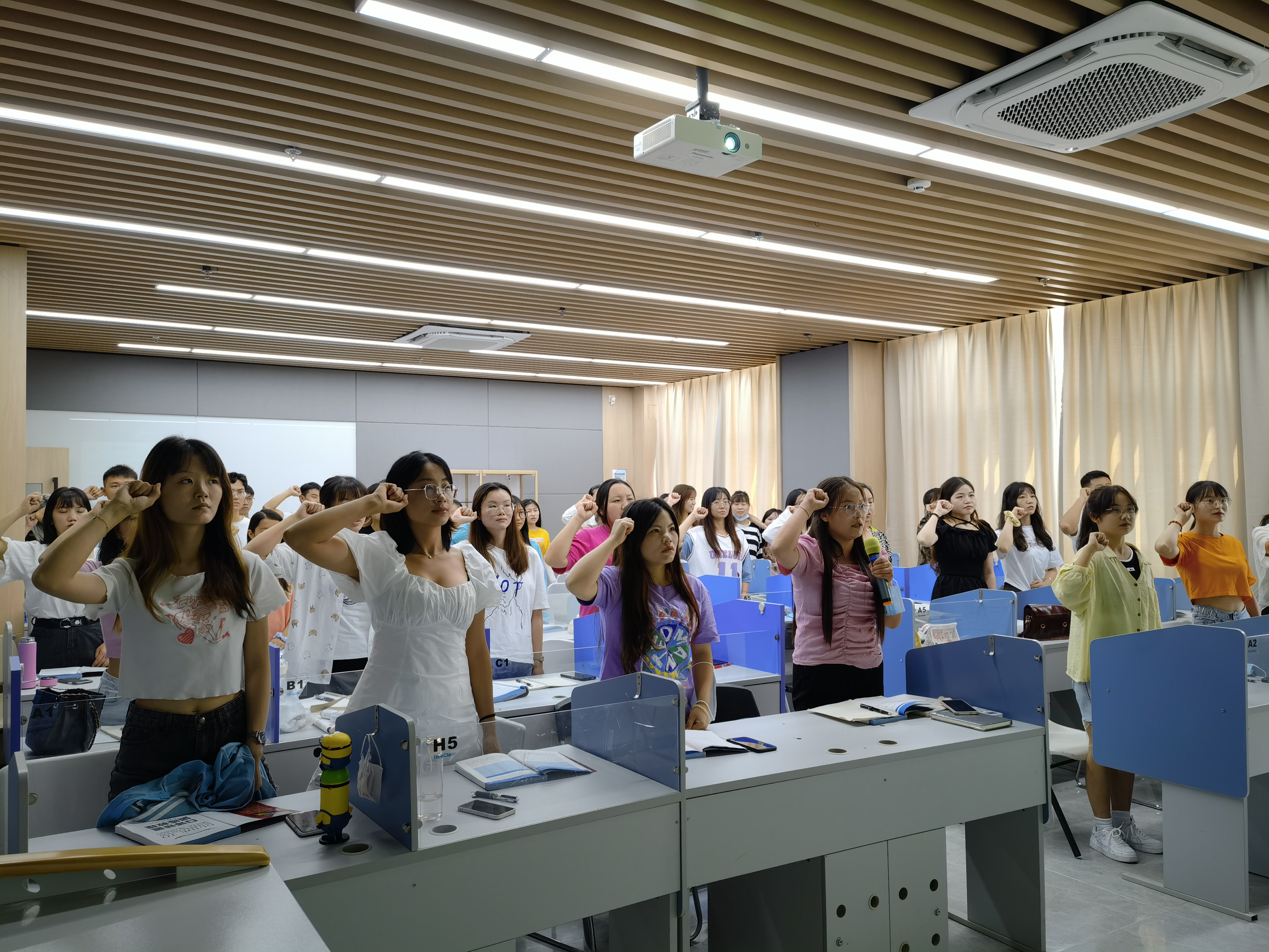 微信图片_20210906214551.jpg 微信图片_20210906214551.jpg