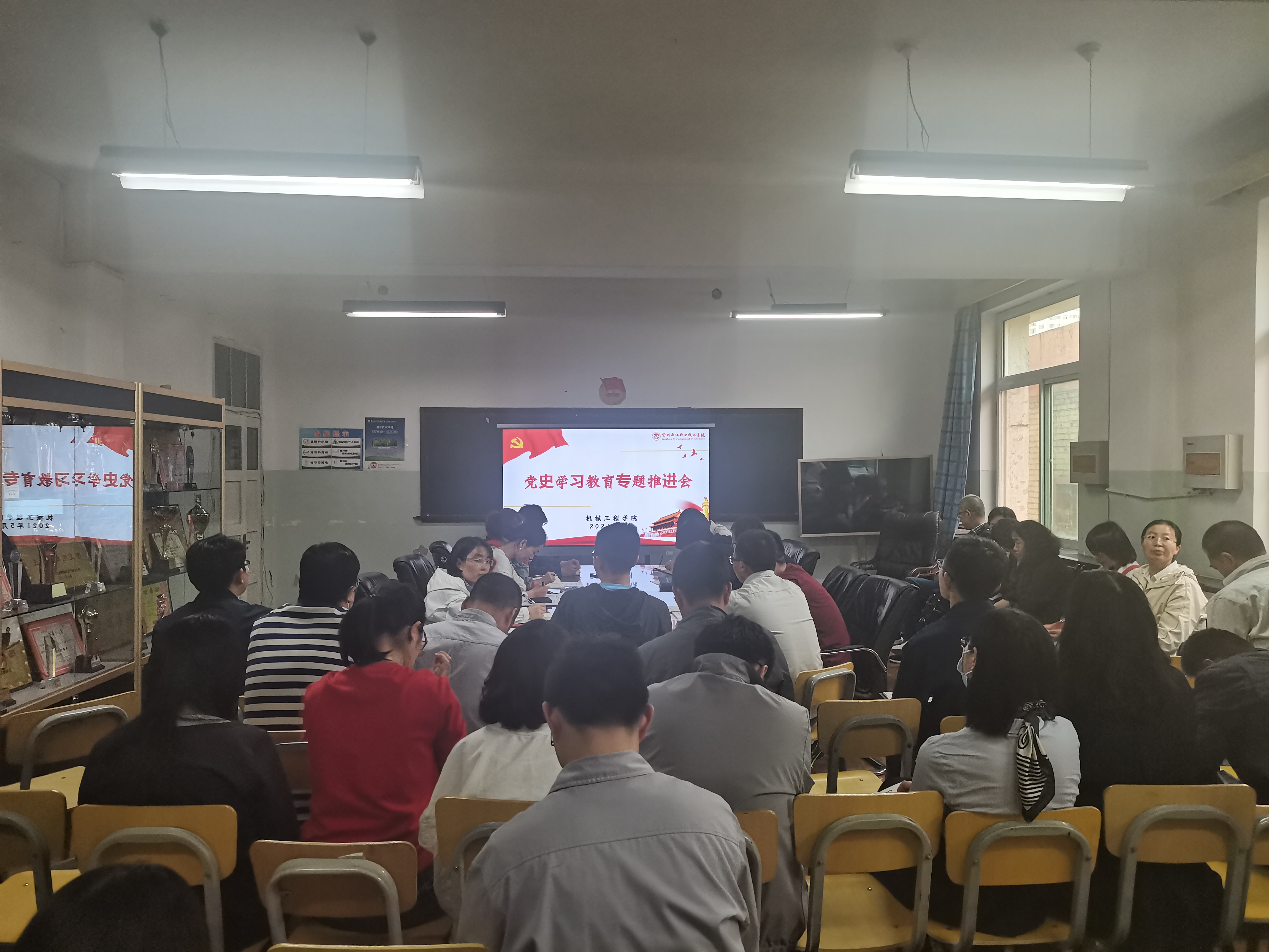 照片.jpg 照片.jpg