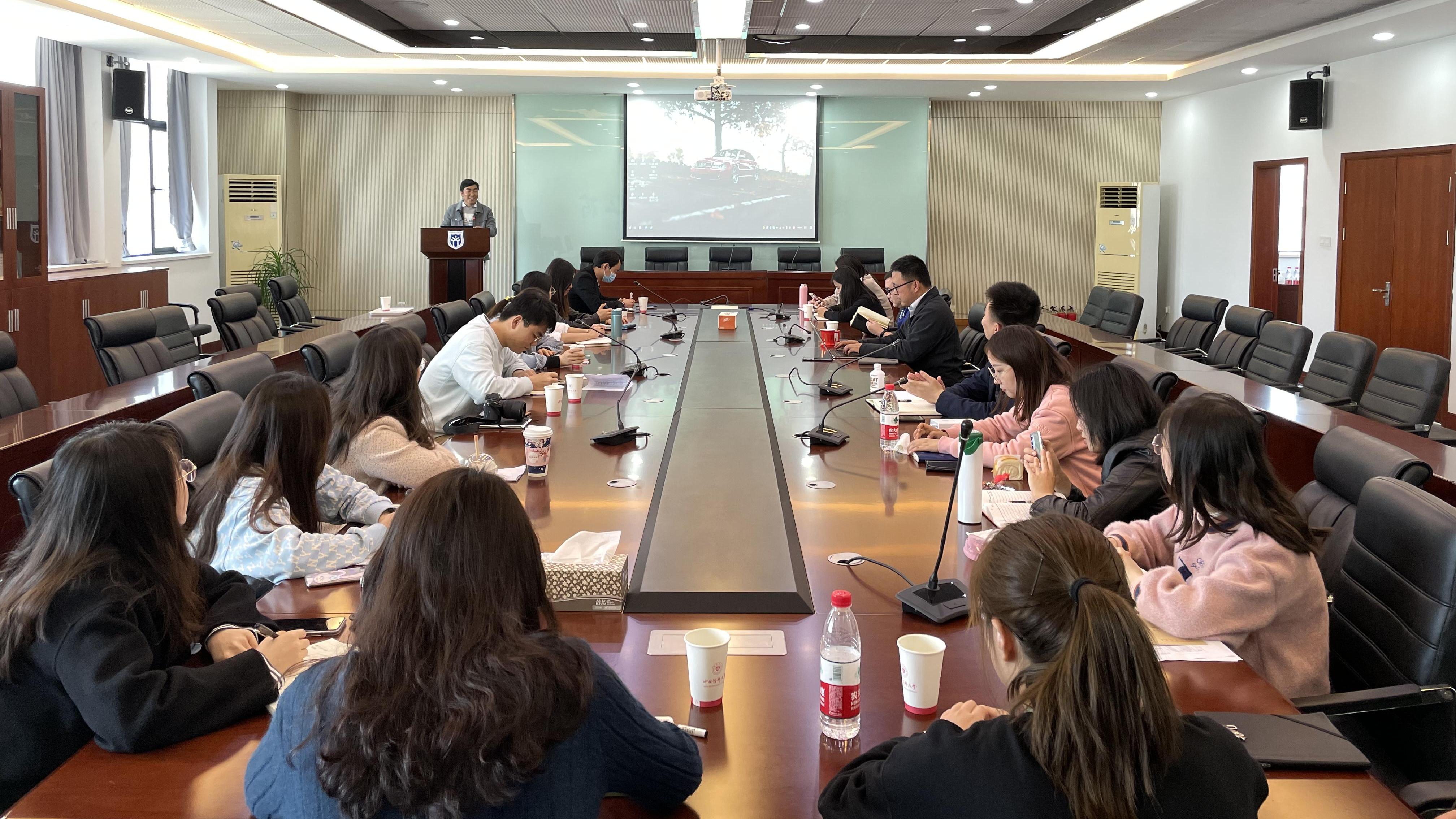 沙龙现场.jpg 沙龙现场.jpg