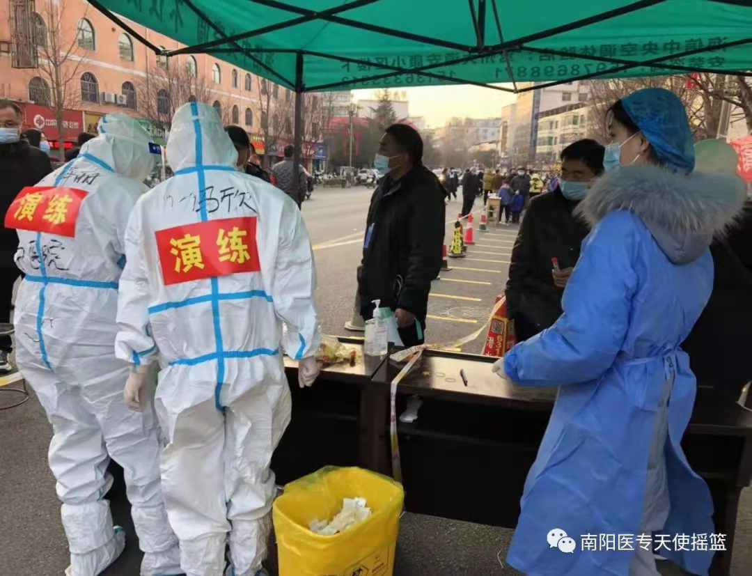 李梦雨.jpg 李梦雨.jpg