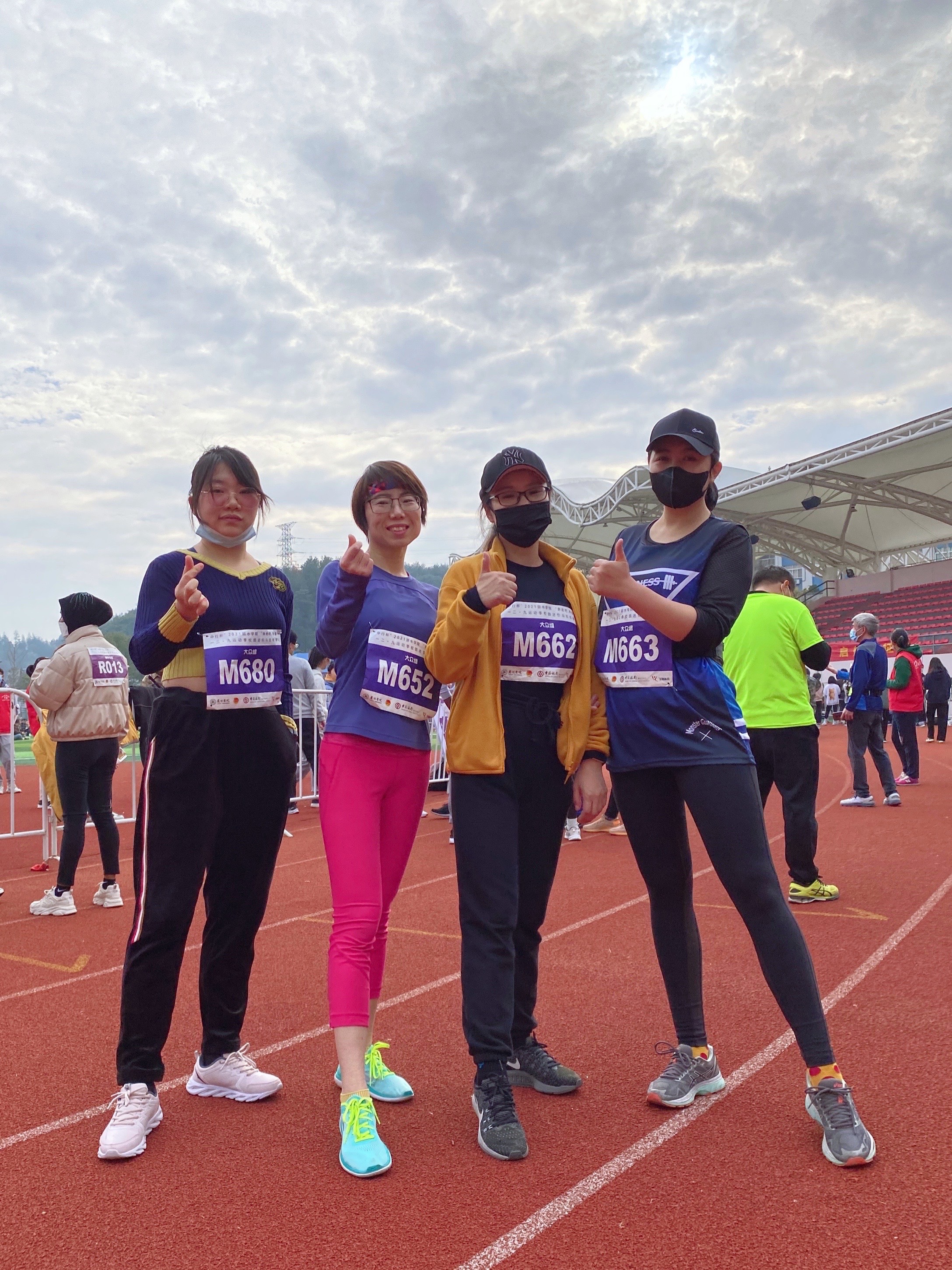 校园马拉松.JPG 校园马拉松.JPG