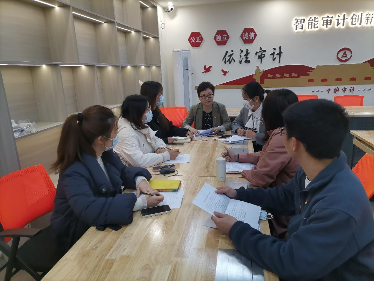 图1 财经学院学生党支部组织生活会现场.png 图1 财经学院学生党支部组织生活会现场.png