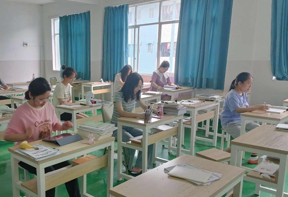 学生自习室.jpg
