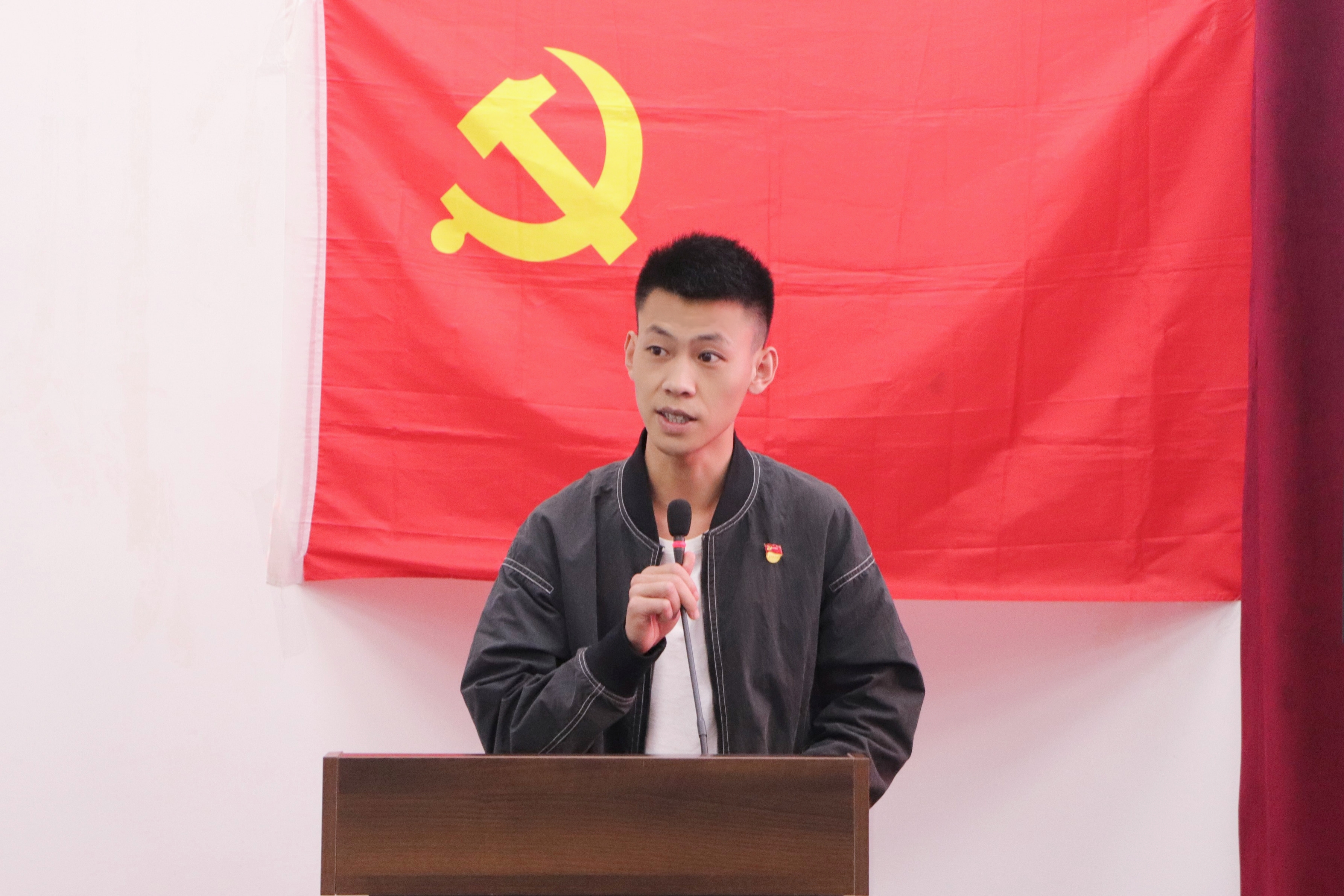 图片一.jpg 图片一.jpg