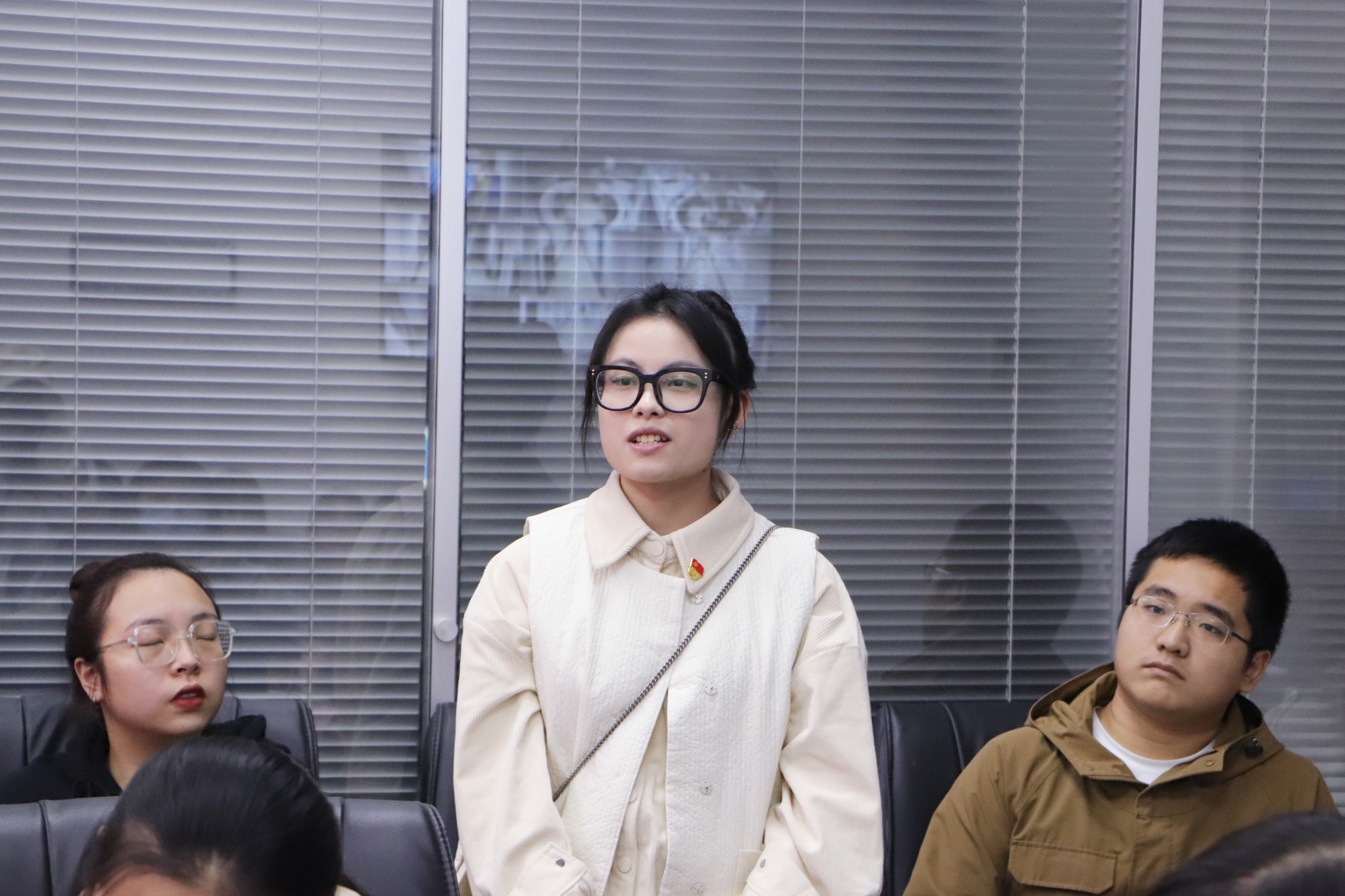 图片五.jpg 图片五.jpg