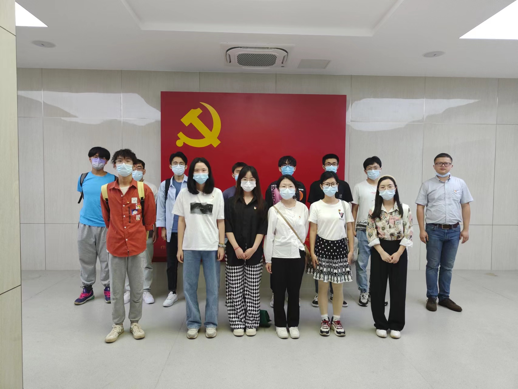 酶与生物催化工程研究所研究生第一党支部4.jpg