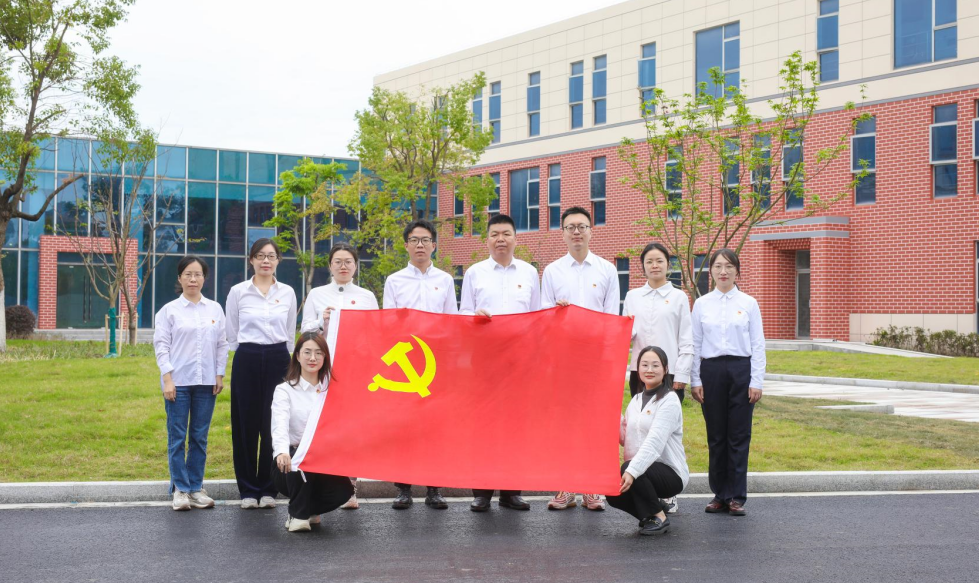 学生支部团队照.png