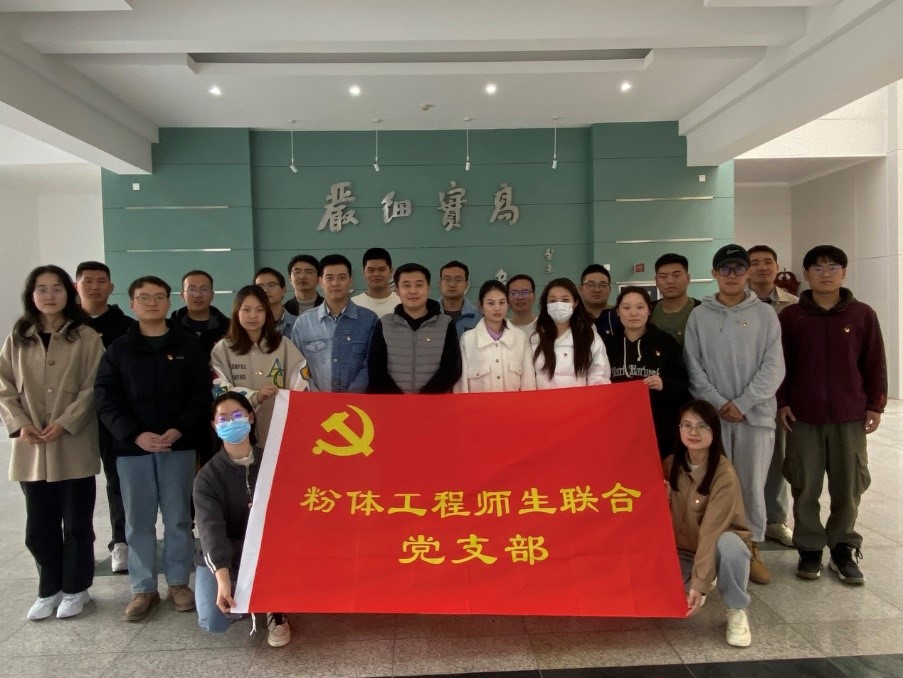 学雷锋集体合照.jpg 学雷锋集体合照.jpg