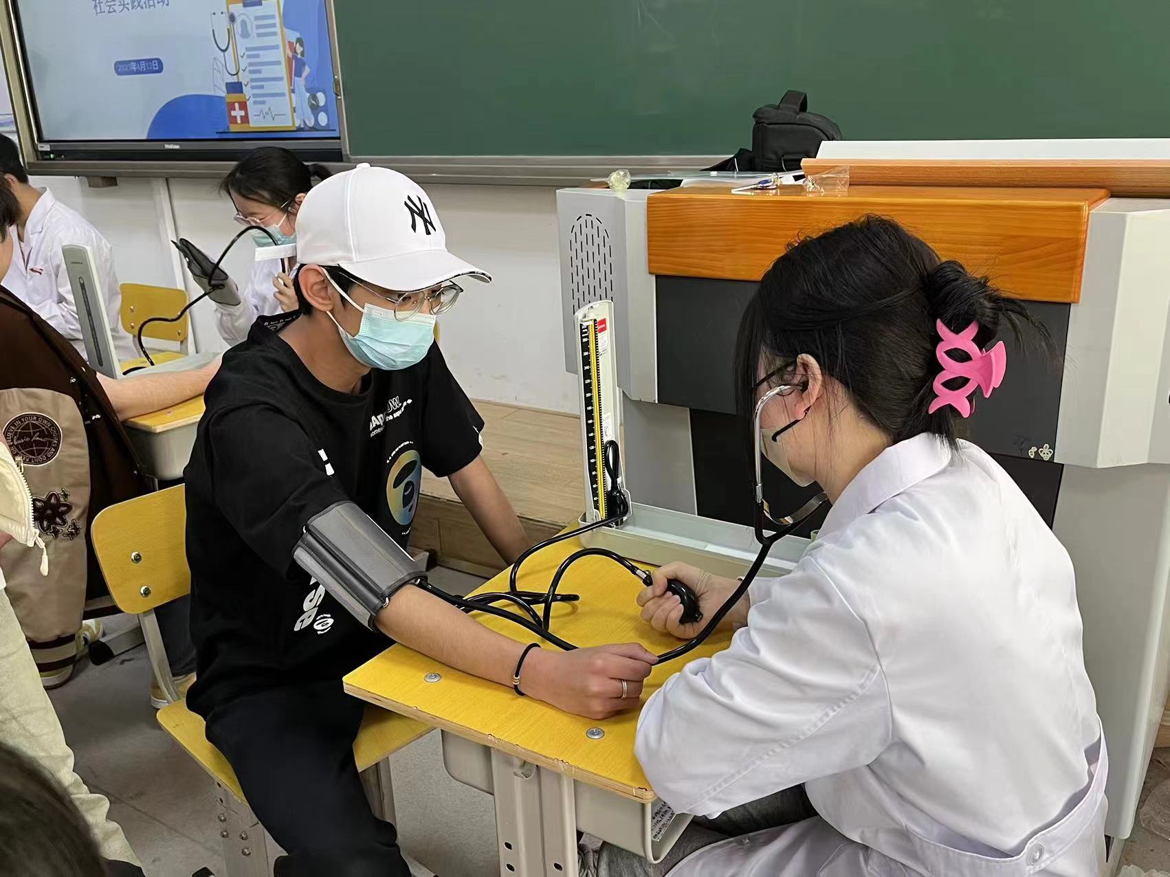 f076da0c1b99ccdb3afa292a4fa2f63.jpg f076da0c1b99ccdb3afa292a4fa2f63.jpg