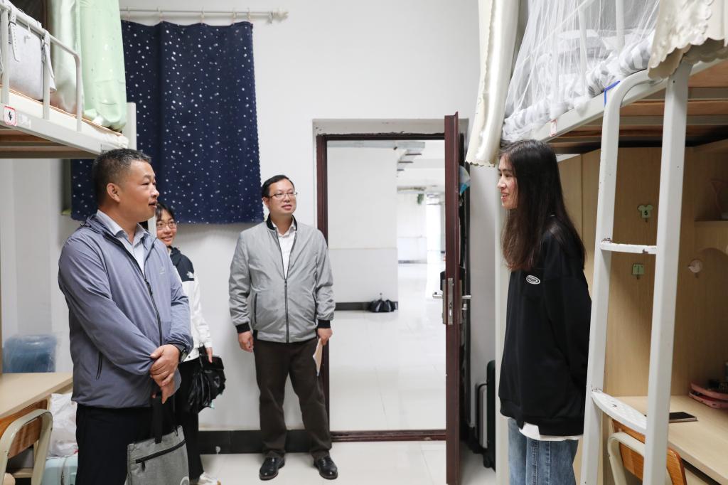 2023.5.10自治区领导调研-4.jpg 2023.5.10自治区领导调研-4.jpg