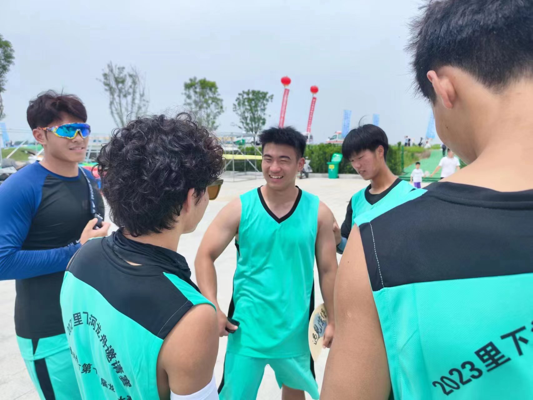 龙舟赛2.jpg 龙舟赛2.jpg