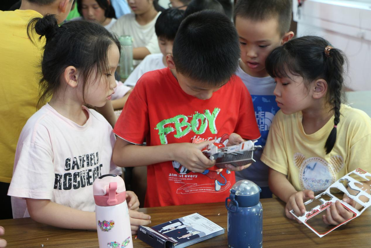 海星 4.png 海星 4.png