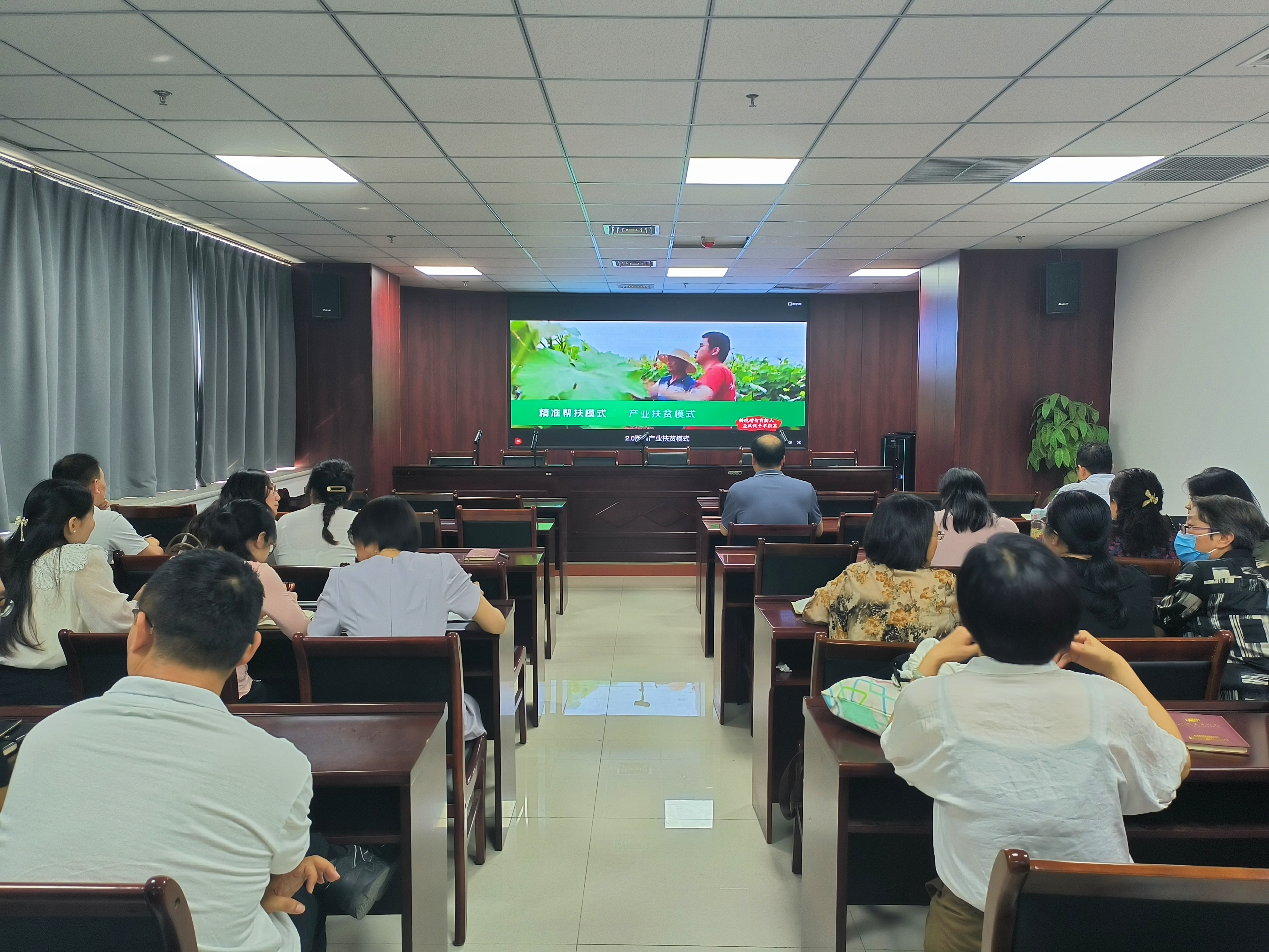 e7089ee321e3d9528e0fa4a5b920083.jpg e7089ee321e3d9528e0fa4a5b920083.jpg