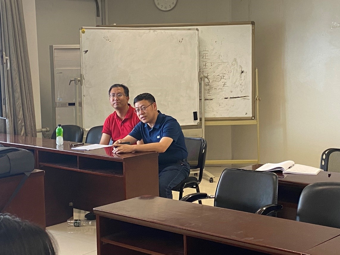 精仪学院党委书记刘琨同志表达了对学生的殷切期望.jpg 精仪学院党委书记刘琨同志表达了对学生的殷切期望.jpg