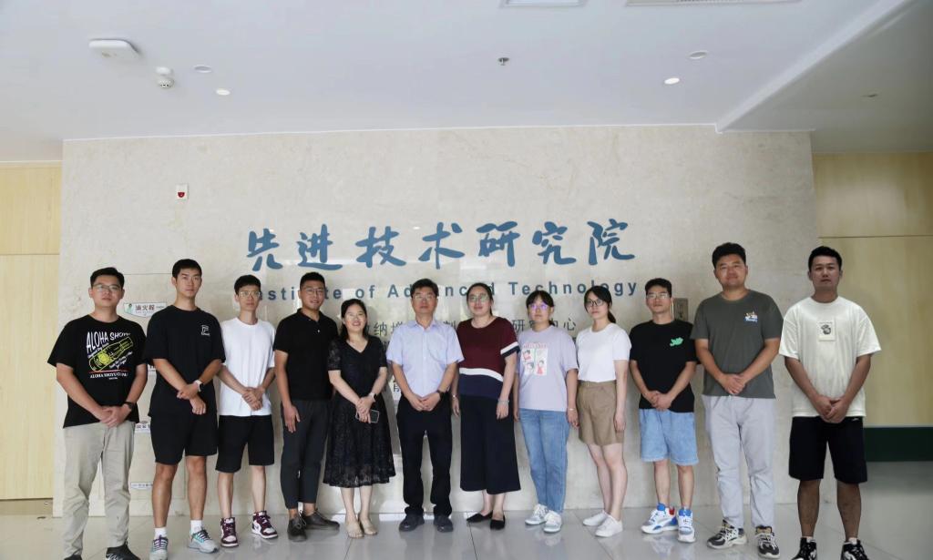 参赛师生合影.jpg