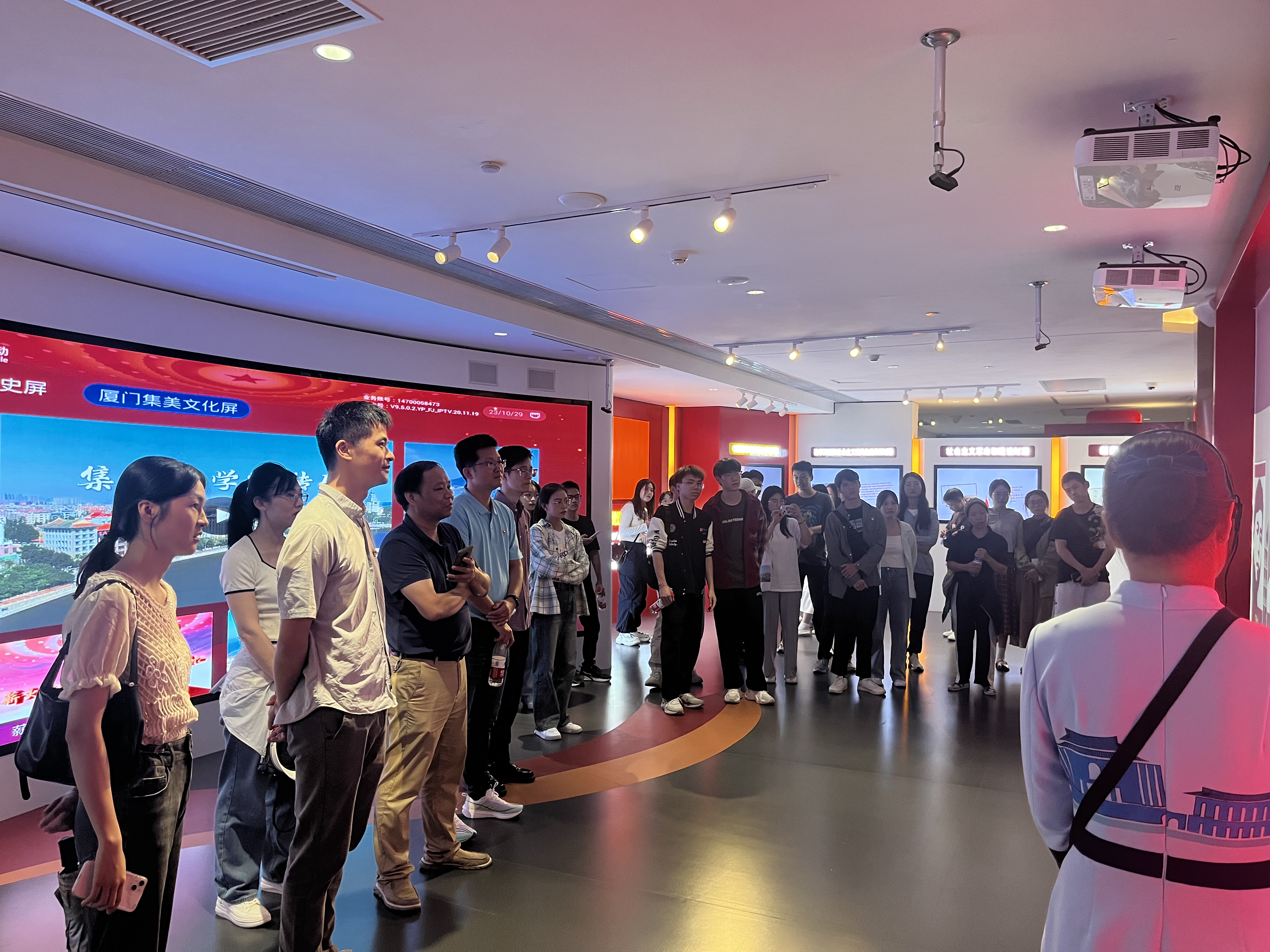 图片2.jpg 图片2.jpg