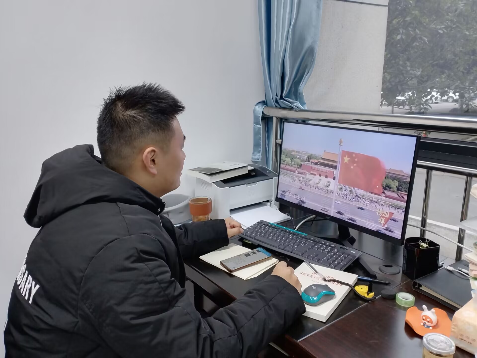 12月22日，支部教师观看《榜样8》情况--水利工程与水环境教研室党支部