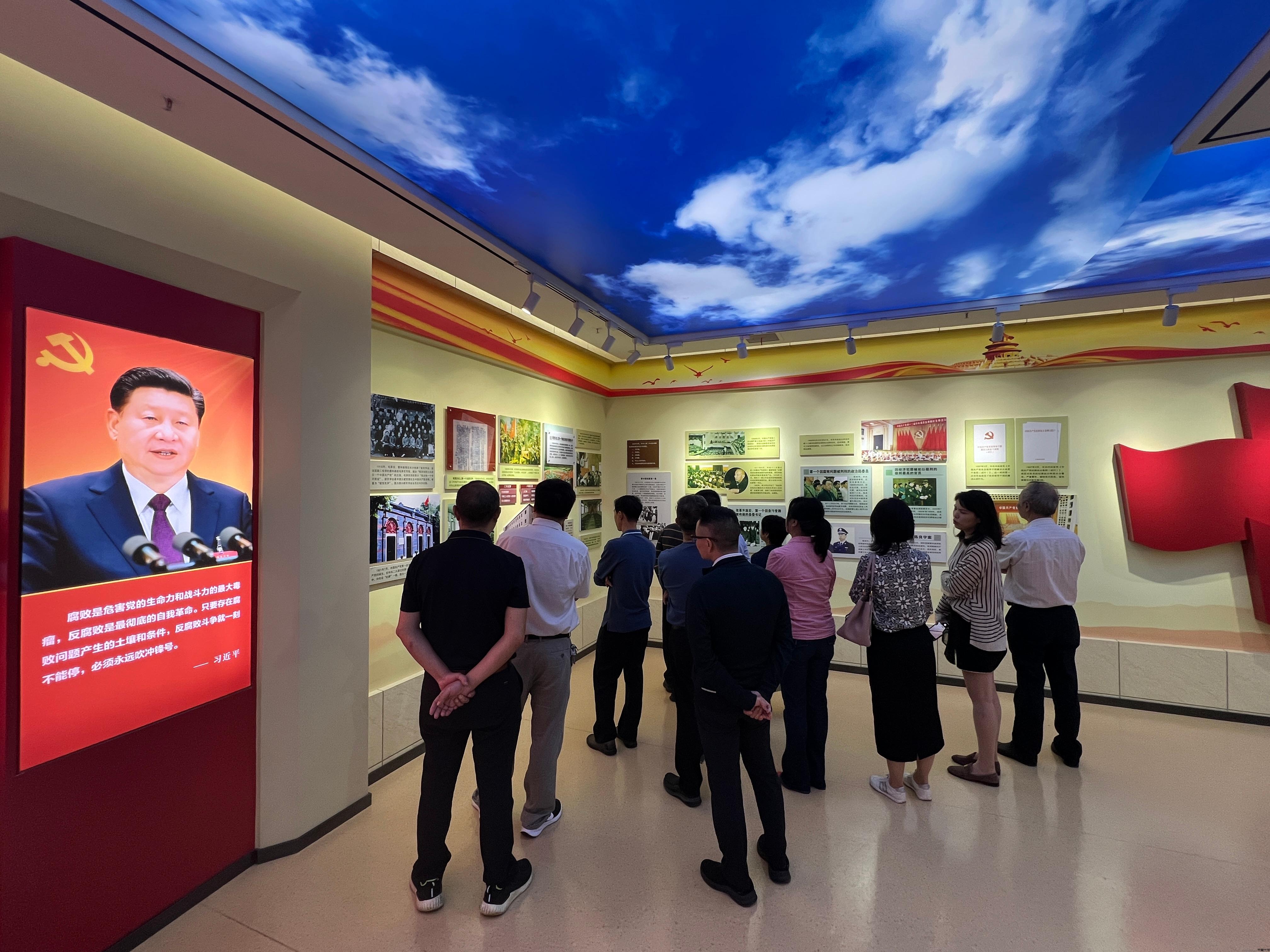 A6C810E1300F9D7C30117A638DC_2DA59D6B_26FA5F.jpg A6C810E1300F9D7C30117A638DC_2DA59D6B_26FA5F.jpg