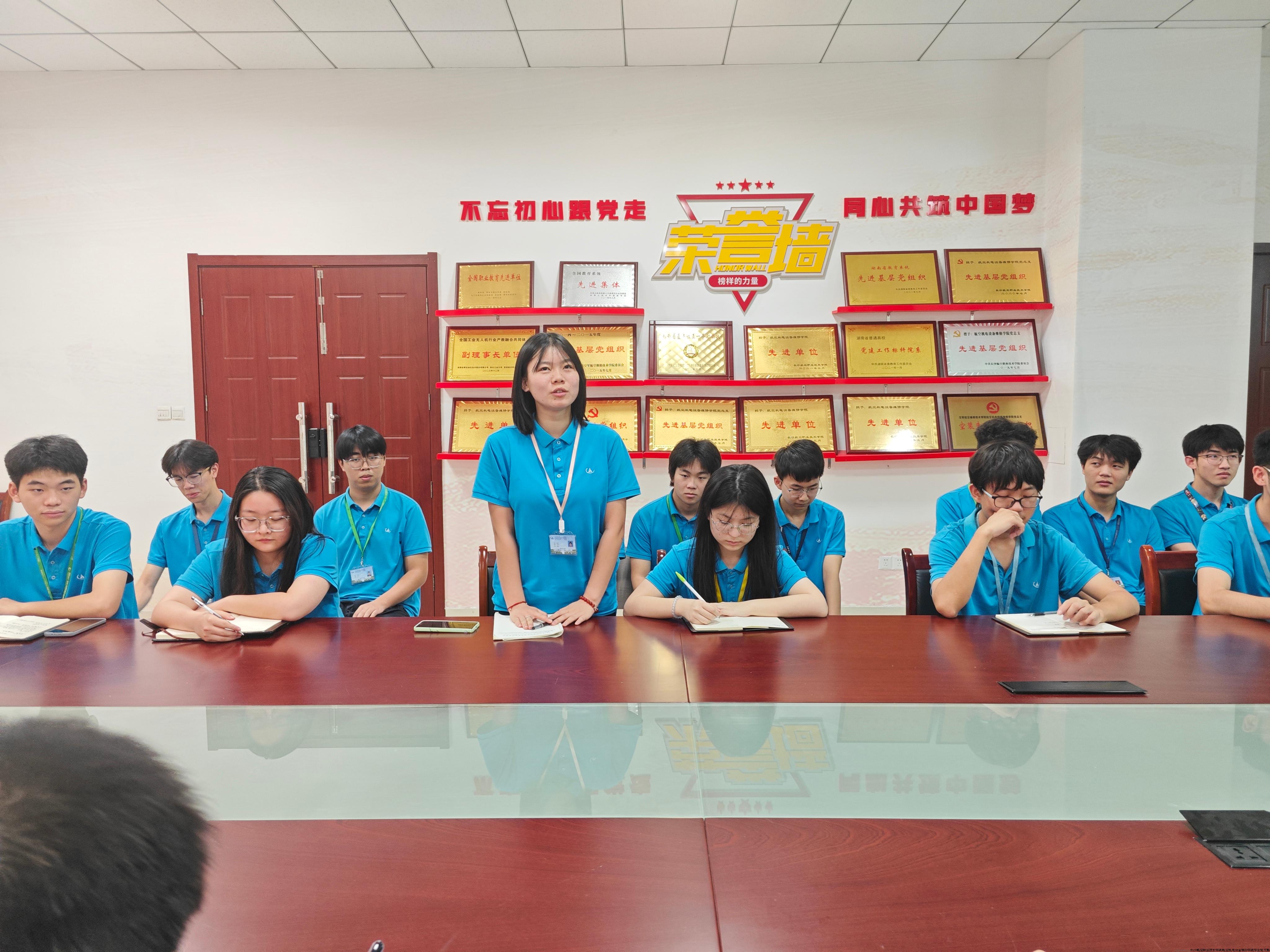 8ad114200a07b0ac3cf7b3c8265de0bb.jpg 8ad114200a07b0ac3cf7b3c8265de0bb.jpg