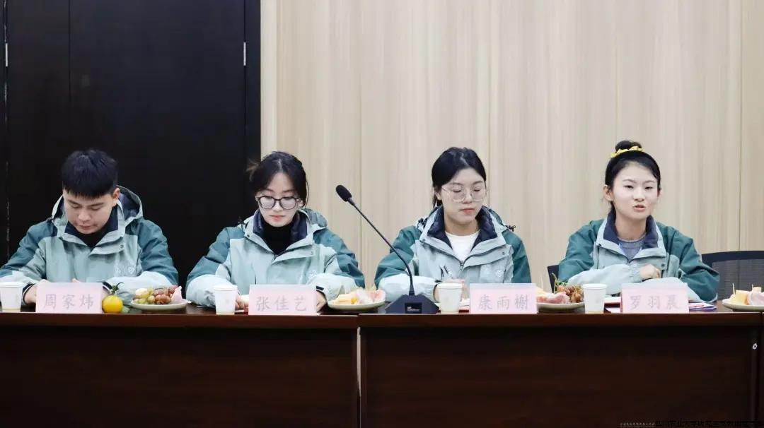 4.webp.jpg 4.webp.jpg